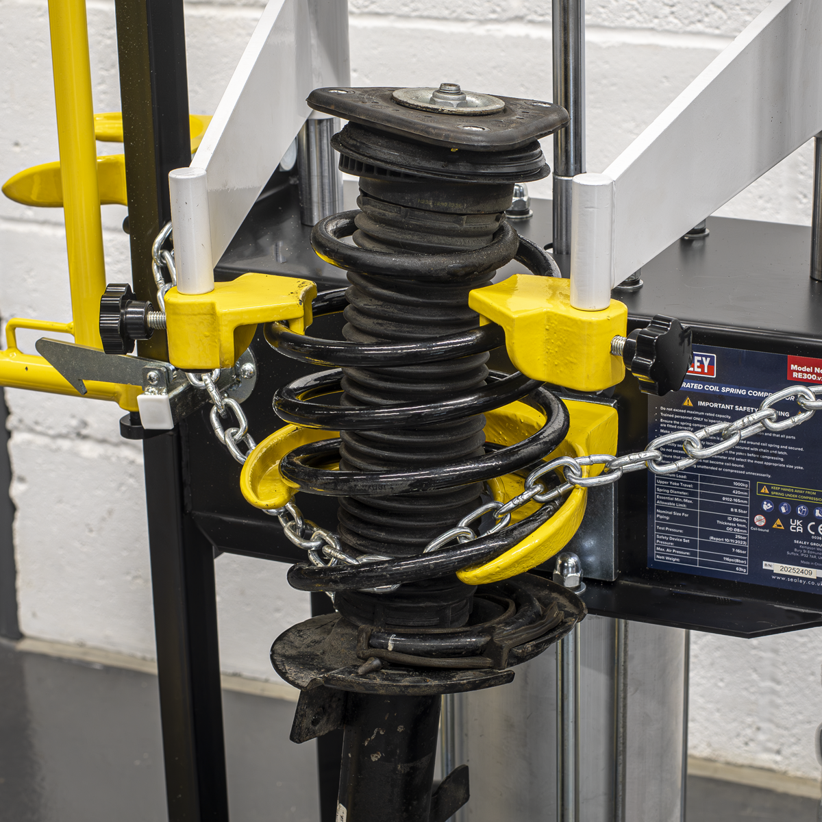 Sealey RE300 Air Operated Coil Spring Compressor 1000kg