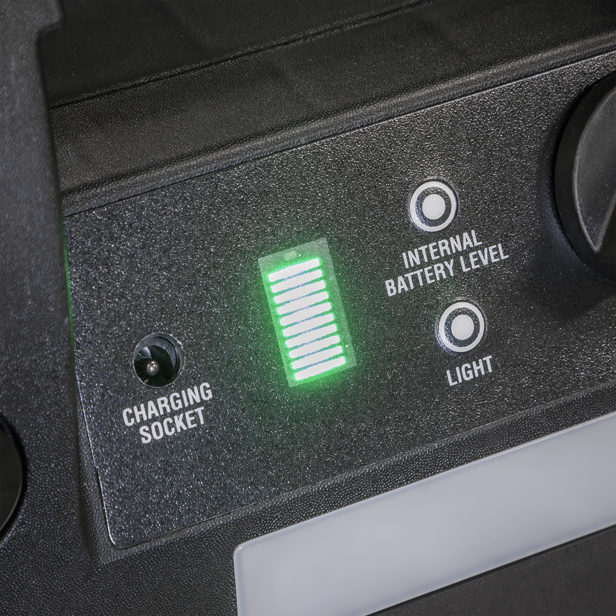 Sealey RS105B RoadStart® 12/24V Emergency 8-Cylinder Jump Starter 6L