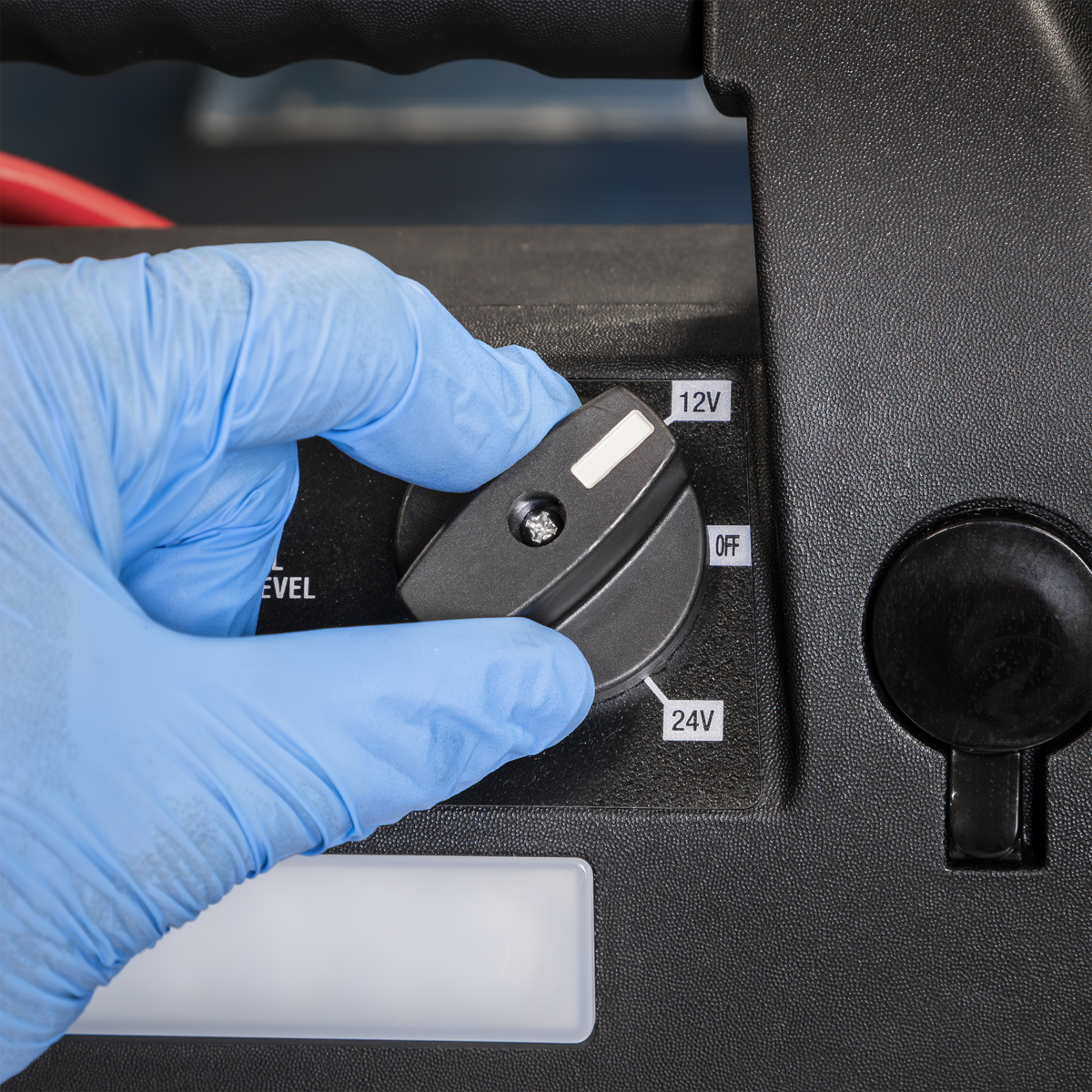 Sealey RS105B RoadStart® 12/24V Emergency 8-Cylinder Jump Starter 6L