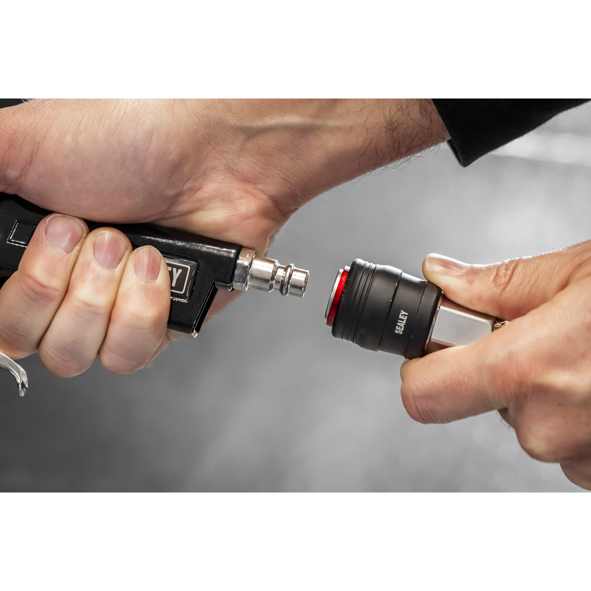 Sealey SA332D Digital Pistol Grip Tyre Inflator with Clip-On Connector