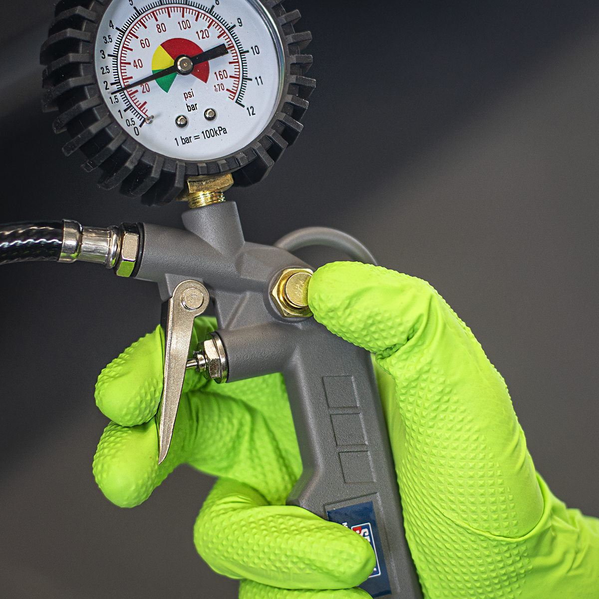 Sealey SA332 Tyre Inflator with Gauge