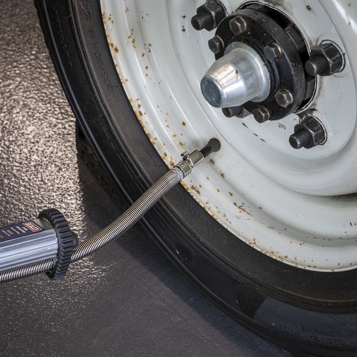 Sealey SA361 Clip-On Connector for Tyre Inflators