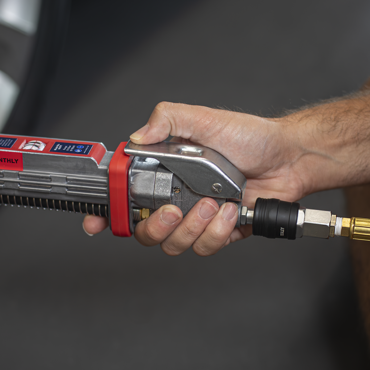 Sealey SA371 Tyre Inflator with 0.5m Hose & Twin Push-On Connector