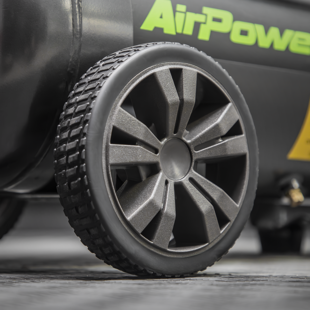 Sealey SAC2420EPK 24L Direct Drive Air Compressor 2hp with 4pc Air Accessory Kit