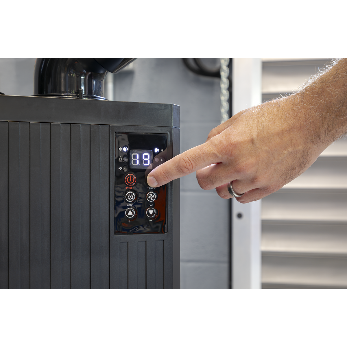 Sealey SAC8500 Industrial Spot Cooler Air Conditioner/Dehumidifier/Air Cooler 8,500Btu/hr (2.5kW)