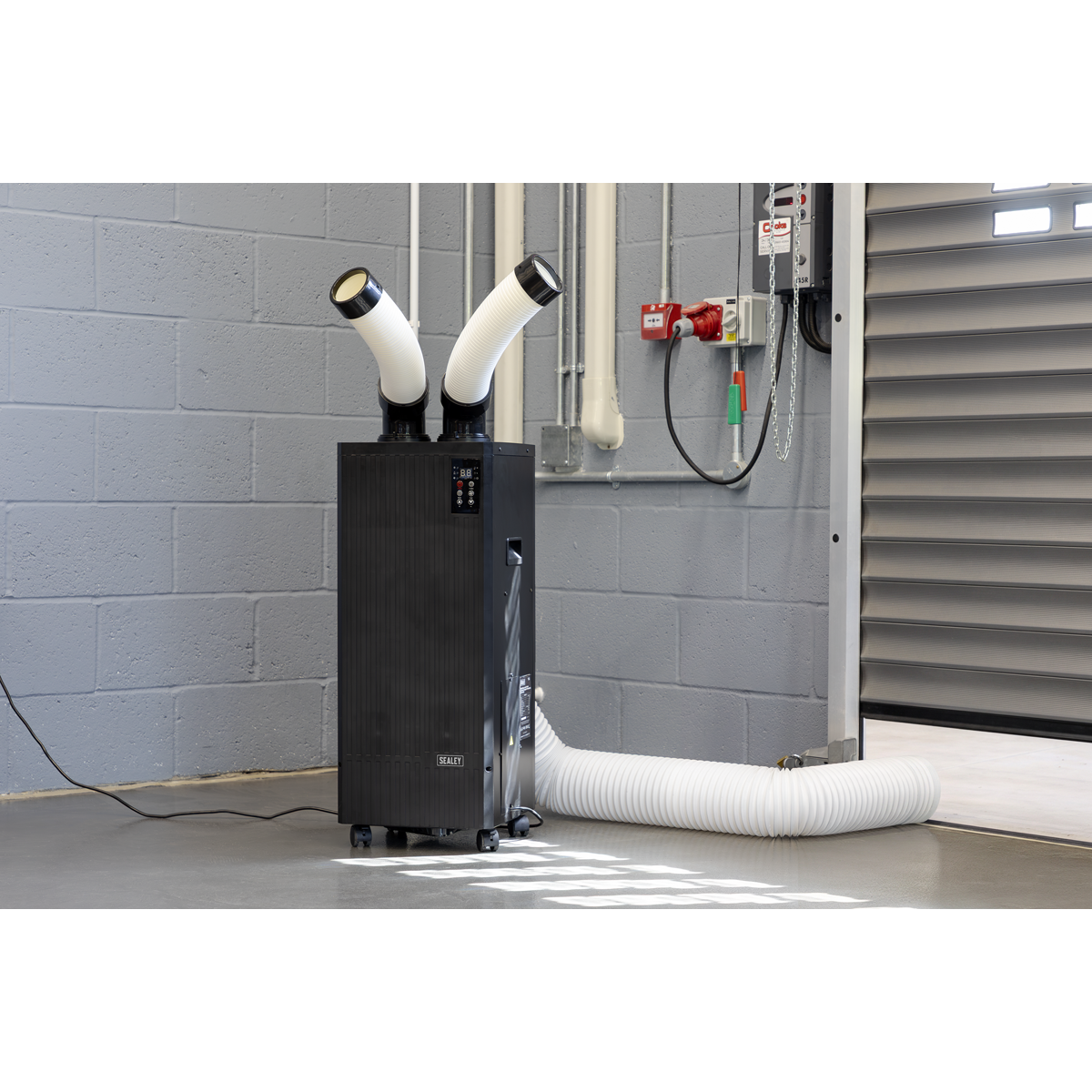 Sealey SAC8500 Industrial Spot Cooler Air Conditioner/Dehumidifier/Air Cooler 8,500Btu/hr (2.5kW)