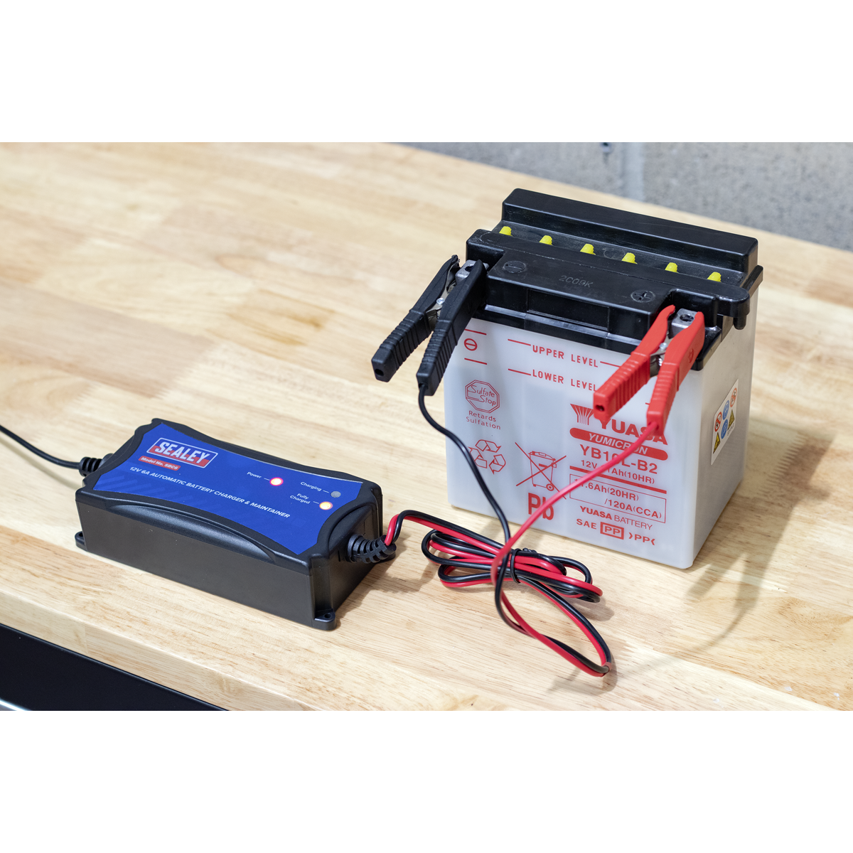 Sealey SBC6 12V Fully Automatic Battery Maintainer/Charger 6A