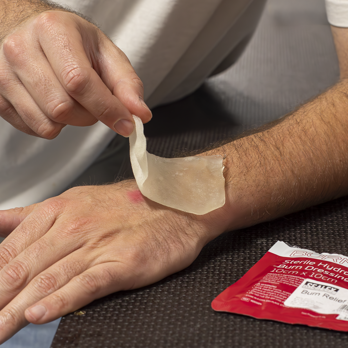 Sealey SBK10 Burn Relief Dressing 100 x 100mm