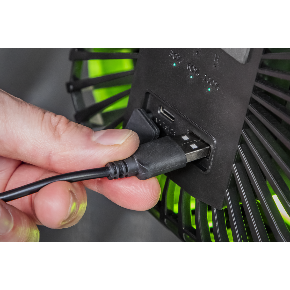 Sealey SCF8WL 8" Small Portable Clip Fan with Worklight 4-Speed