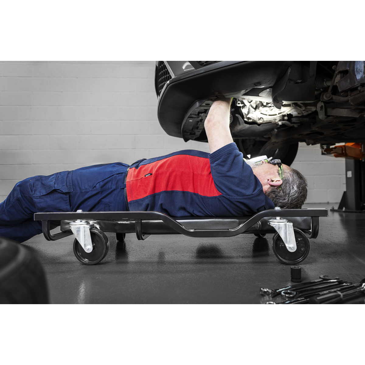 Sealey SCR100S Steel Creeper with 4 Rough Ground Wheels