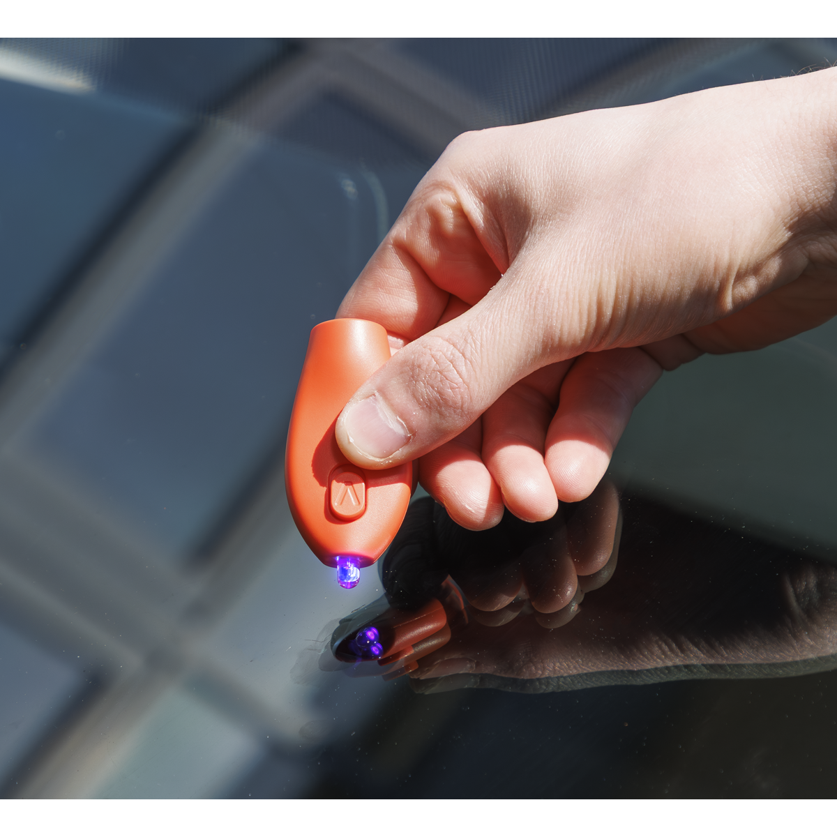 Sealey SCS902 Windscreen Repair Kit with UV Light