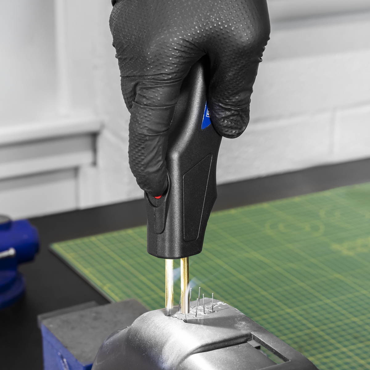 Sealey SDL16 Rechargeable Hot Stapler Repair Kit 18W