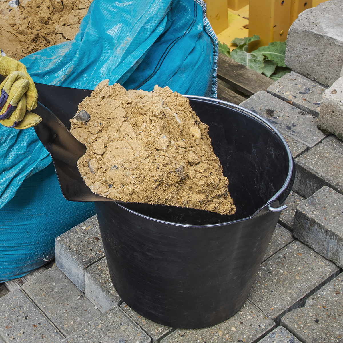 Sealey SFT26H Heavy-Duty Flexi Tub 26L with Metal Handle - Black