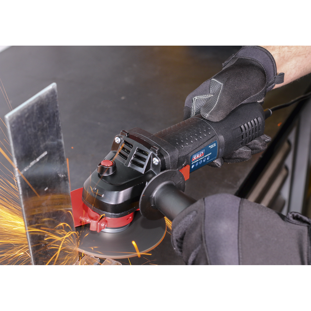 Sealey SGS115 115mm Angle Grinder Slim Body 750W/230V