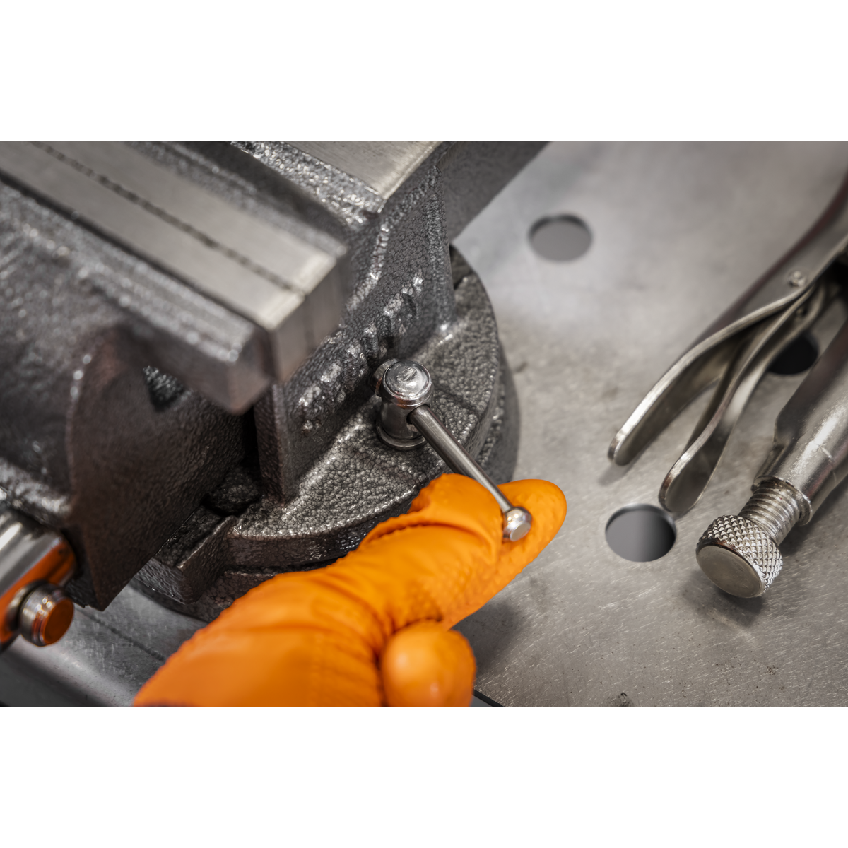 Sealey SGV100L 100mm SG Iron Vice with Swivel Base