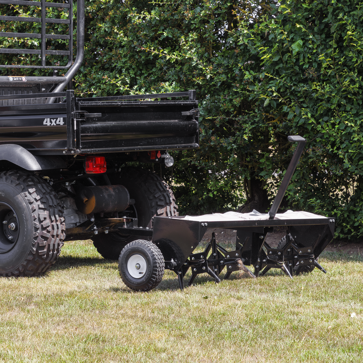 Sealey SLA48T 48"Tow Behind Plug Aerator