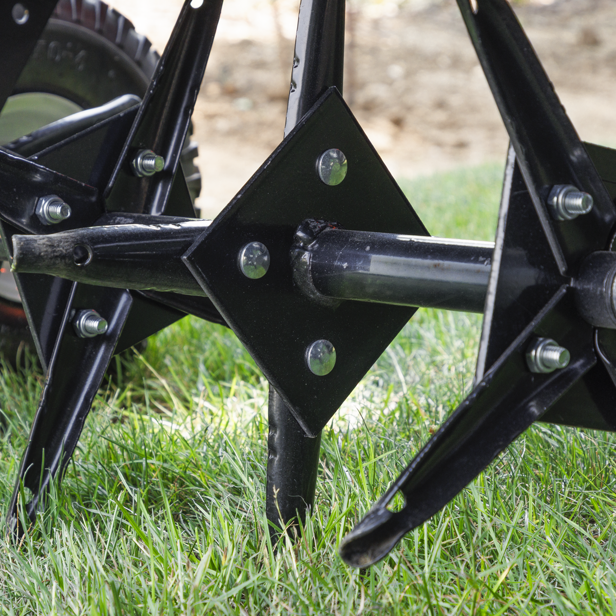 Sealey SLA48T 48"Tow Behind Plug Aerator