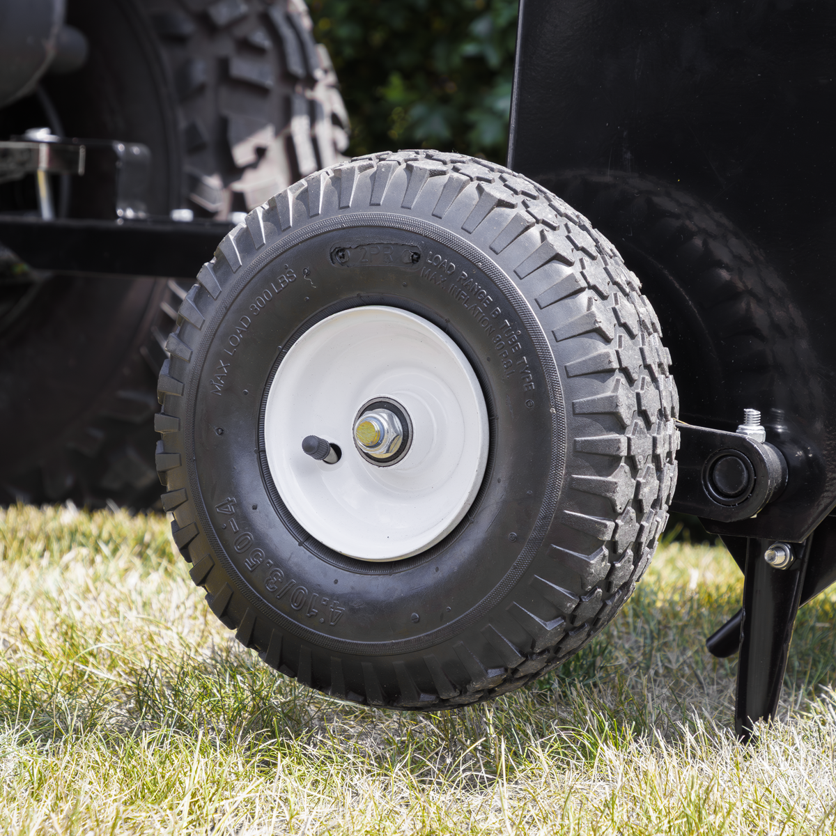 Sealey SLA48T 48"Tow Behind Plug Aerator