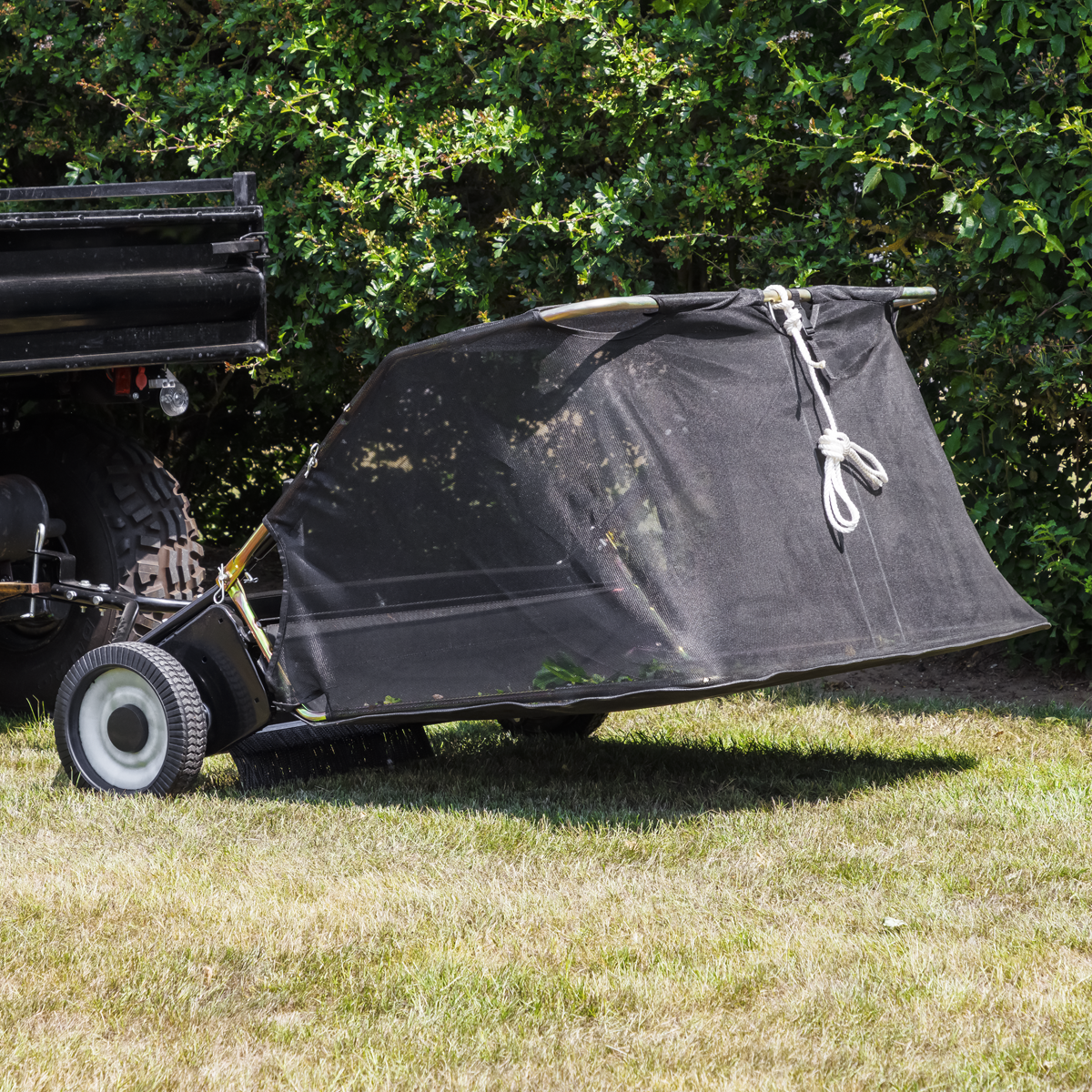 Sealey SLS42T 42" Tow-Behind Lawn Sweeper