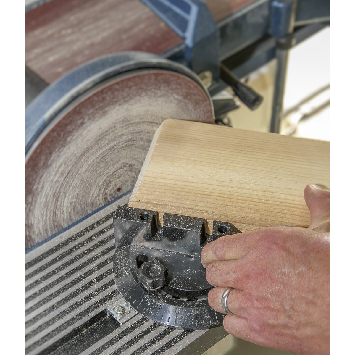 Sealey SM15 Floor Standing 1220 x 150mm Belt/230mm Disc Sander