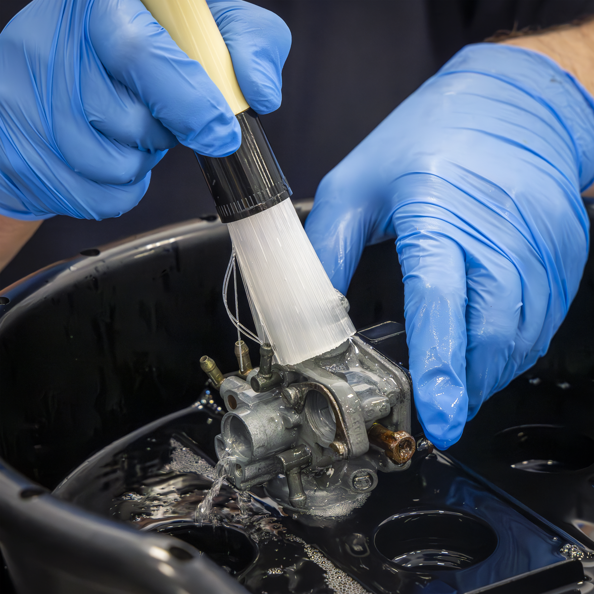 Sealey SM220 Portable Parts Washer Bucket with Brush 14L