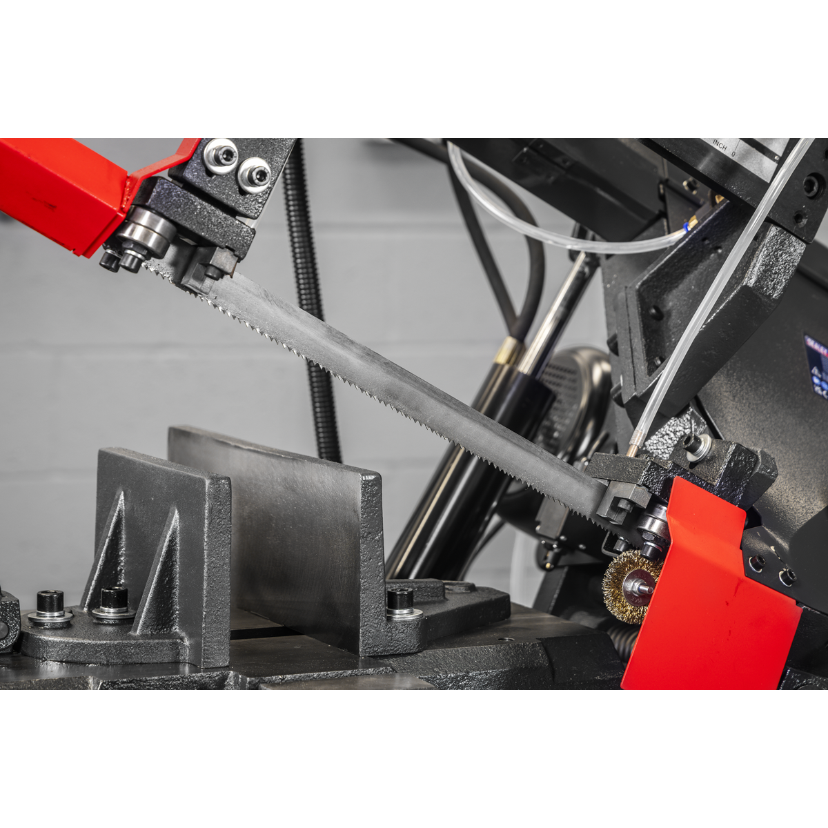 Sealey SM353CE Bandsaw 400mm Horizontal Hydraulic Arm