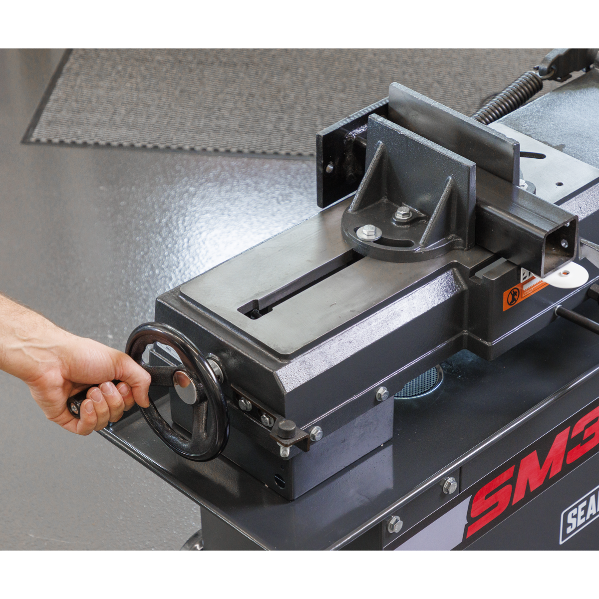 Sealey SM35CE Bandsaw 300mm Horizontal Hydraulic Arm