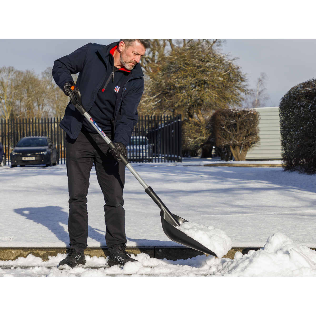 Sealey SS01 General-Purpose Shovel with 900mm Metal Handle