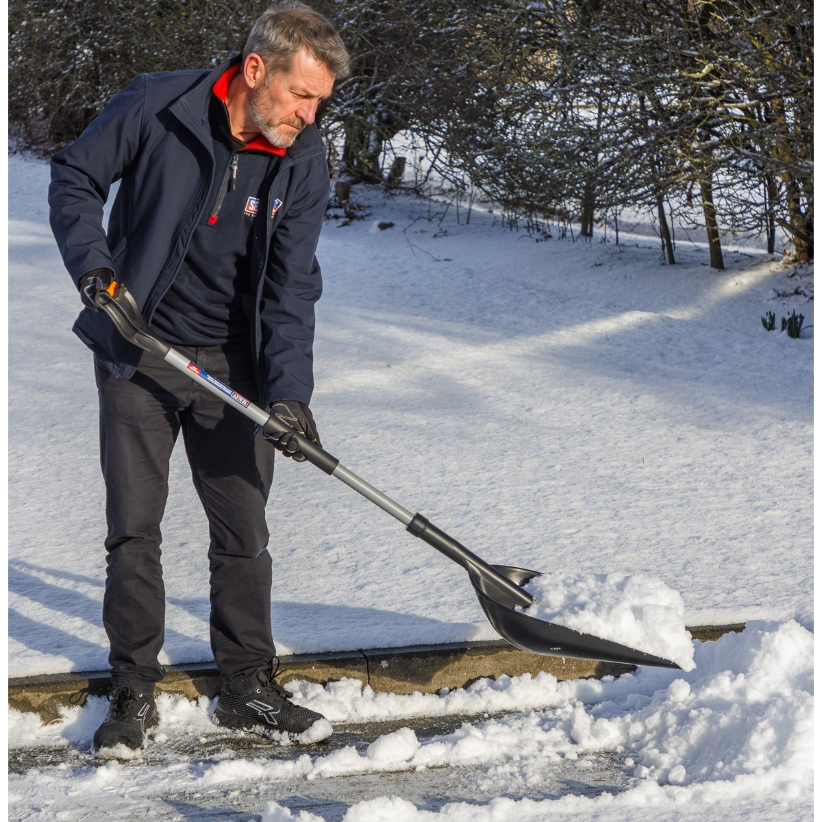 Sealey SS01 General-Purpose Shovel with 900mm Metal Handle