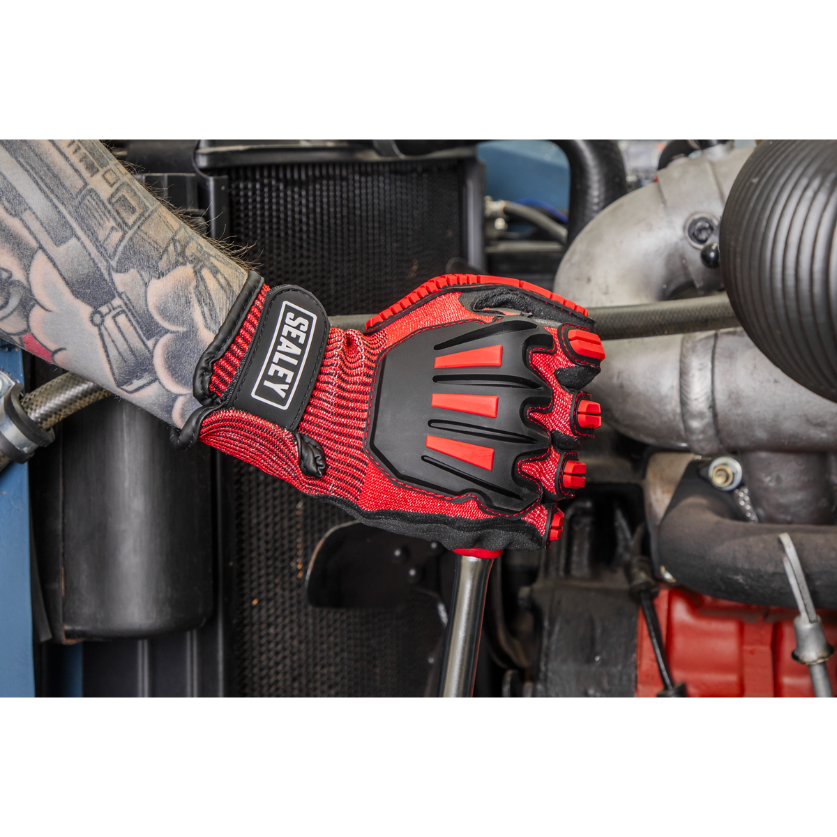 Sealey SSP38L Cut & Impact Resistant Gloves, Large - Pair