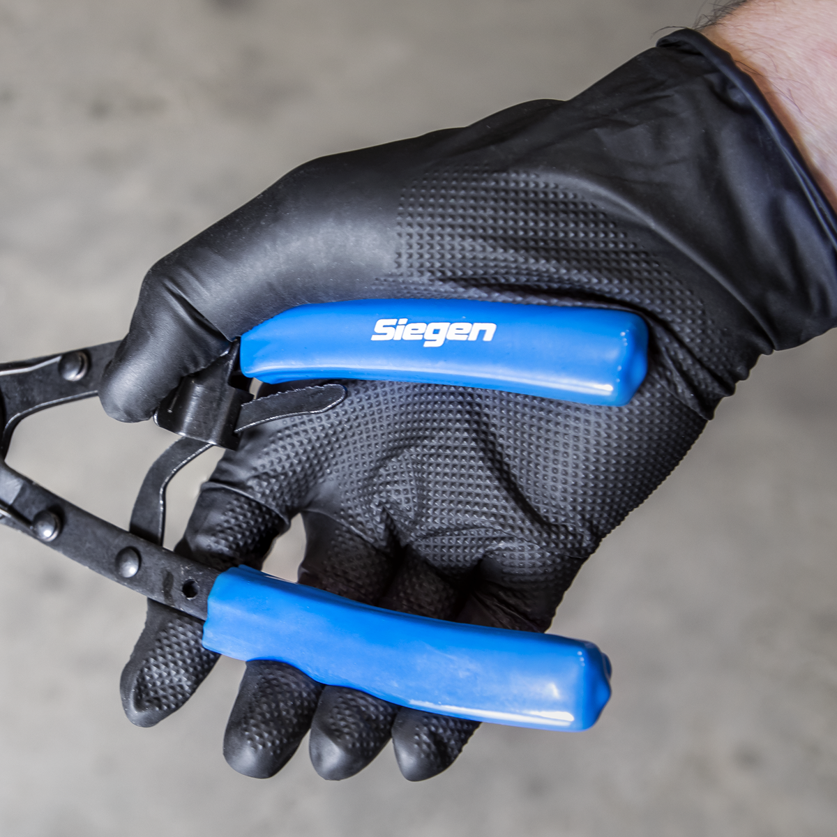 Sealey SSP57XL Diamond Grip Extra-Thick Nitrile Powder-Free Gloves, Black, X-Large - Pack of 50