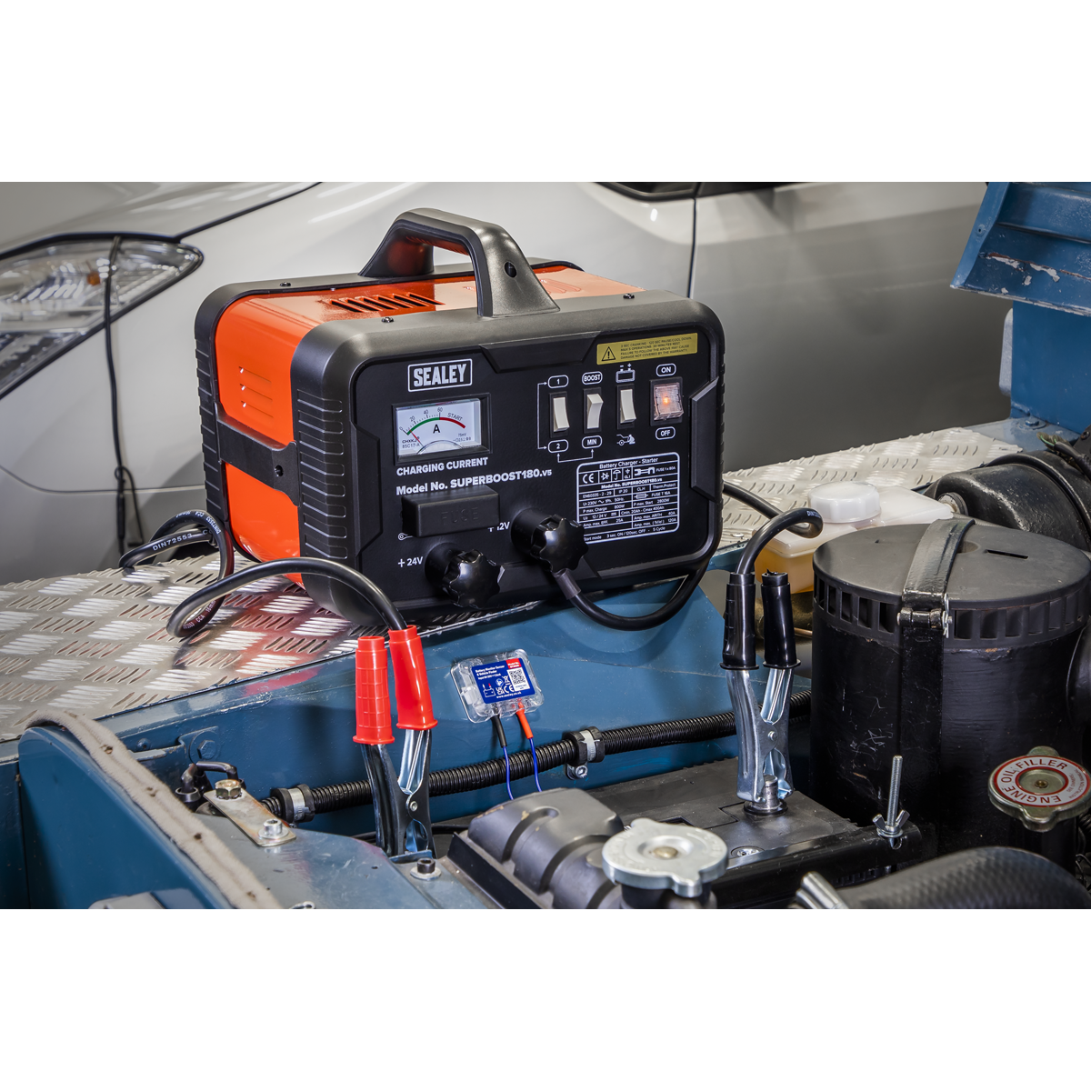 Sealey SUPERBOOST180 12/24V Starter/Charger 180/40A 230V
