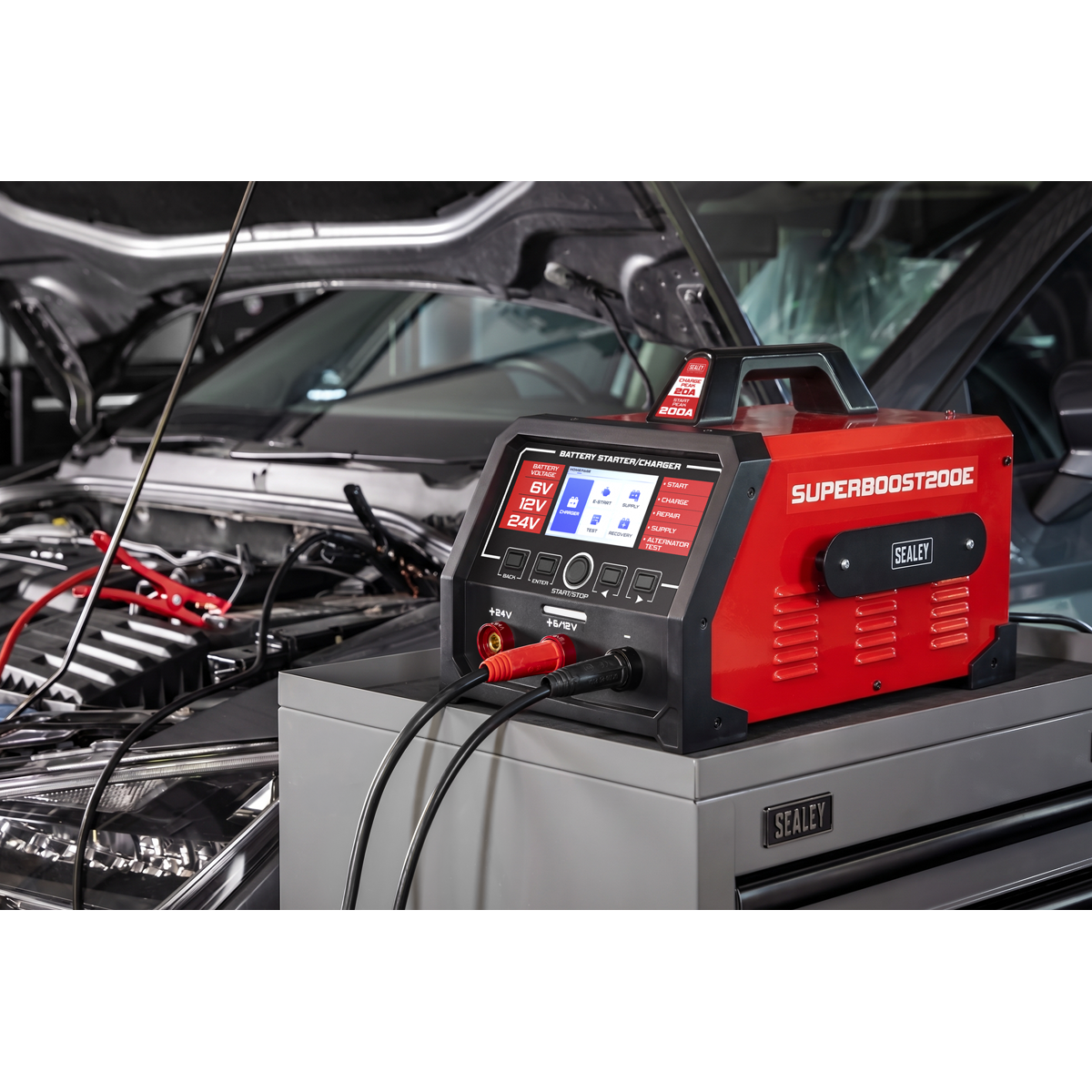 Sealey SUPERBOOST200E 6/12/24V Battery Starter/Charger 200A/230V