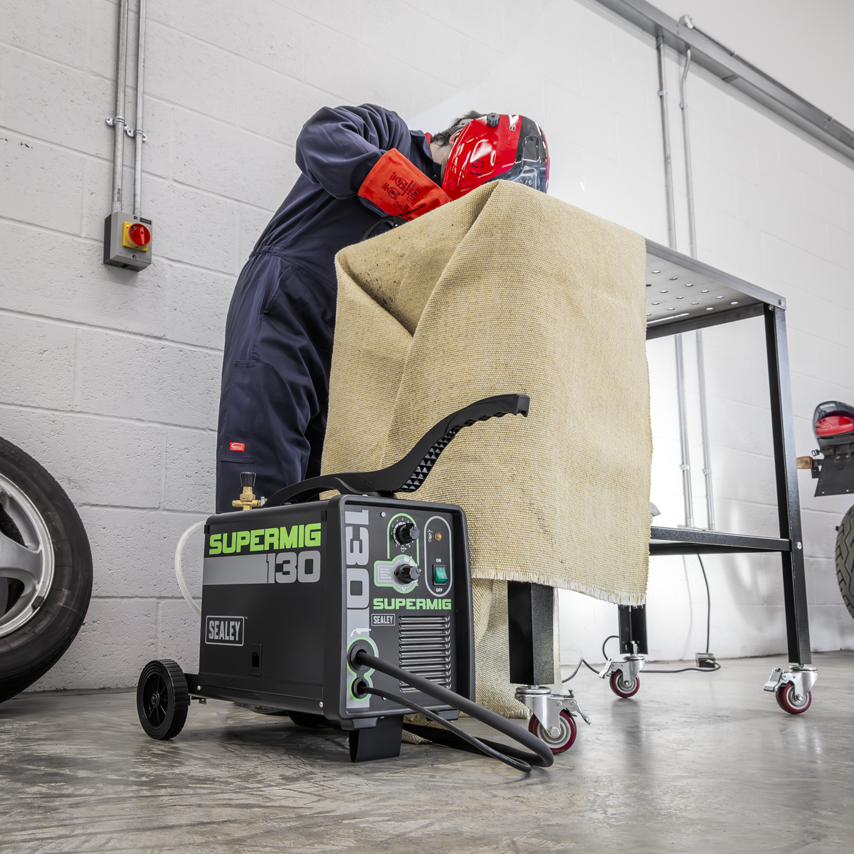 Sealey SUPERMIG130 Mini Portable Gas/Gasless MIG Welder 130A 230V