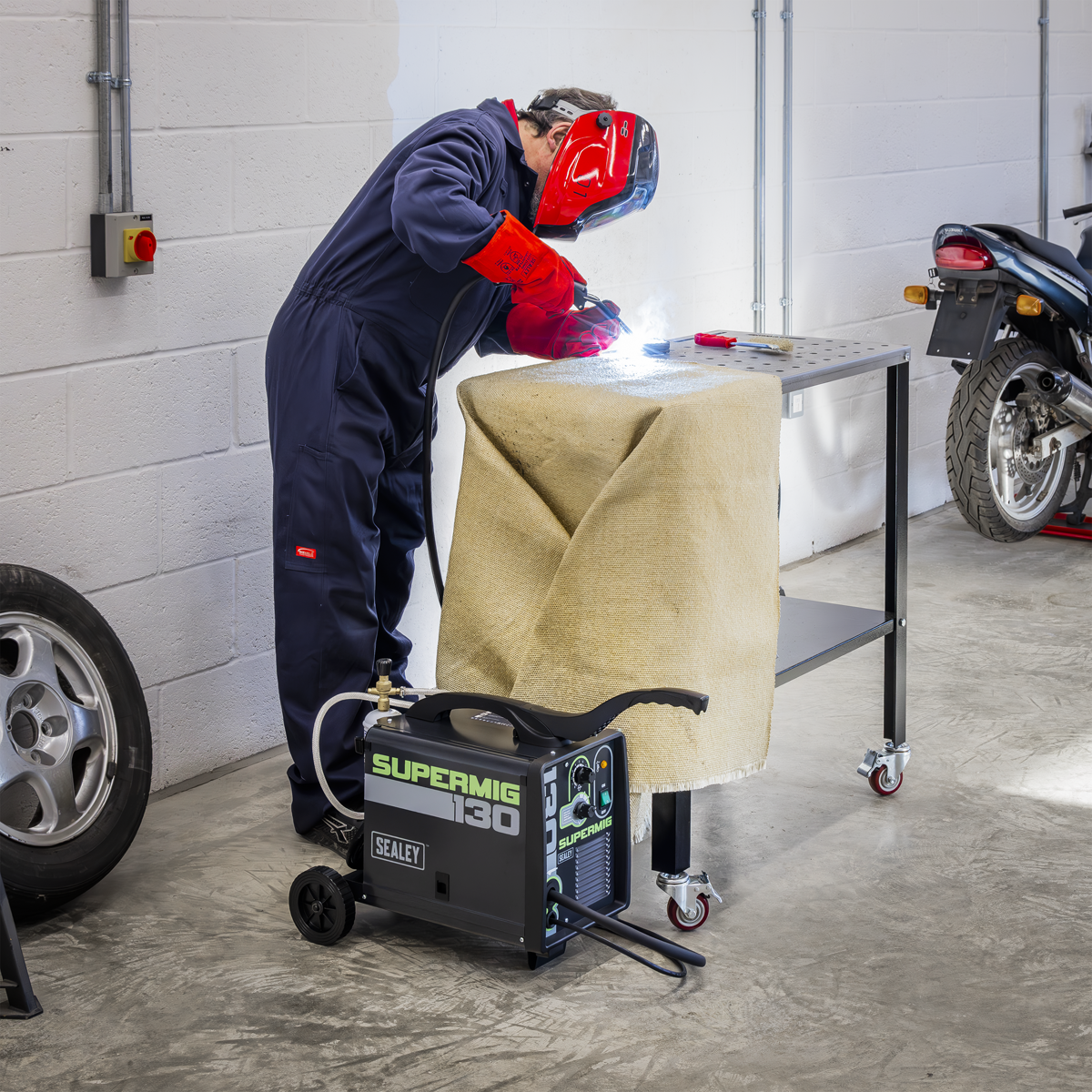 Sealey SUPERMIG130 Mini Portable Gas/Gasless MIG Welder 130A 230V