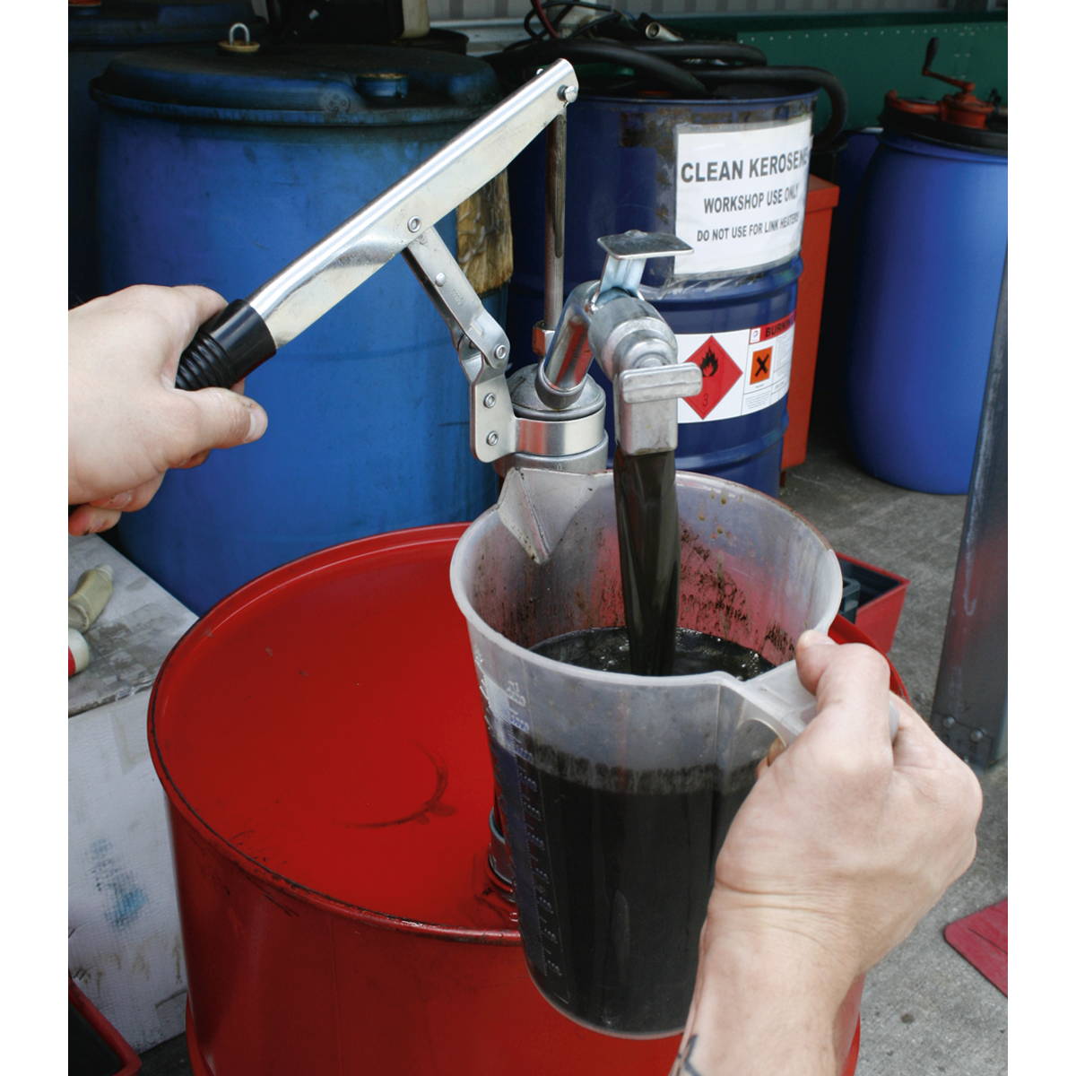 Sealey TP6802 Heavy-Duty Lever Pump with Swivel Handle