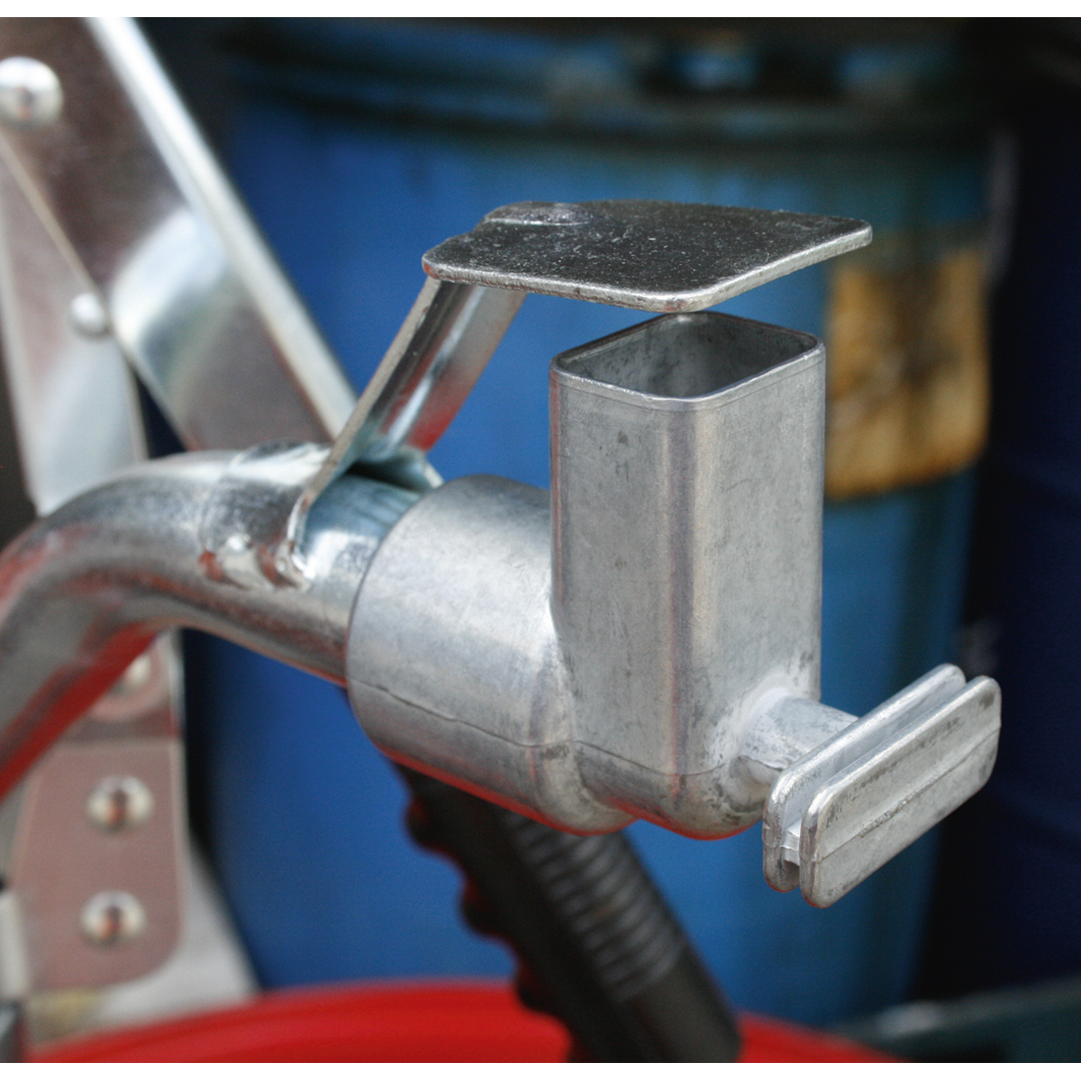 Sealey TP6802 Heavy-Duty Lever Pump with Swivel Handle