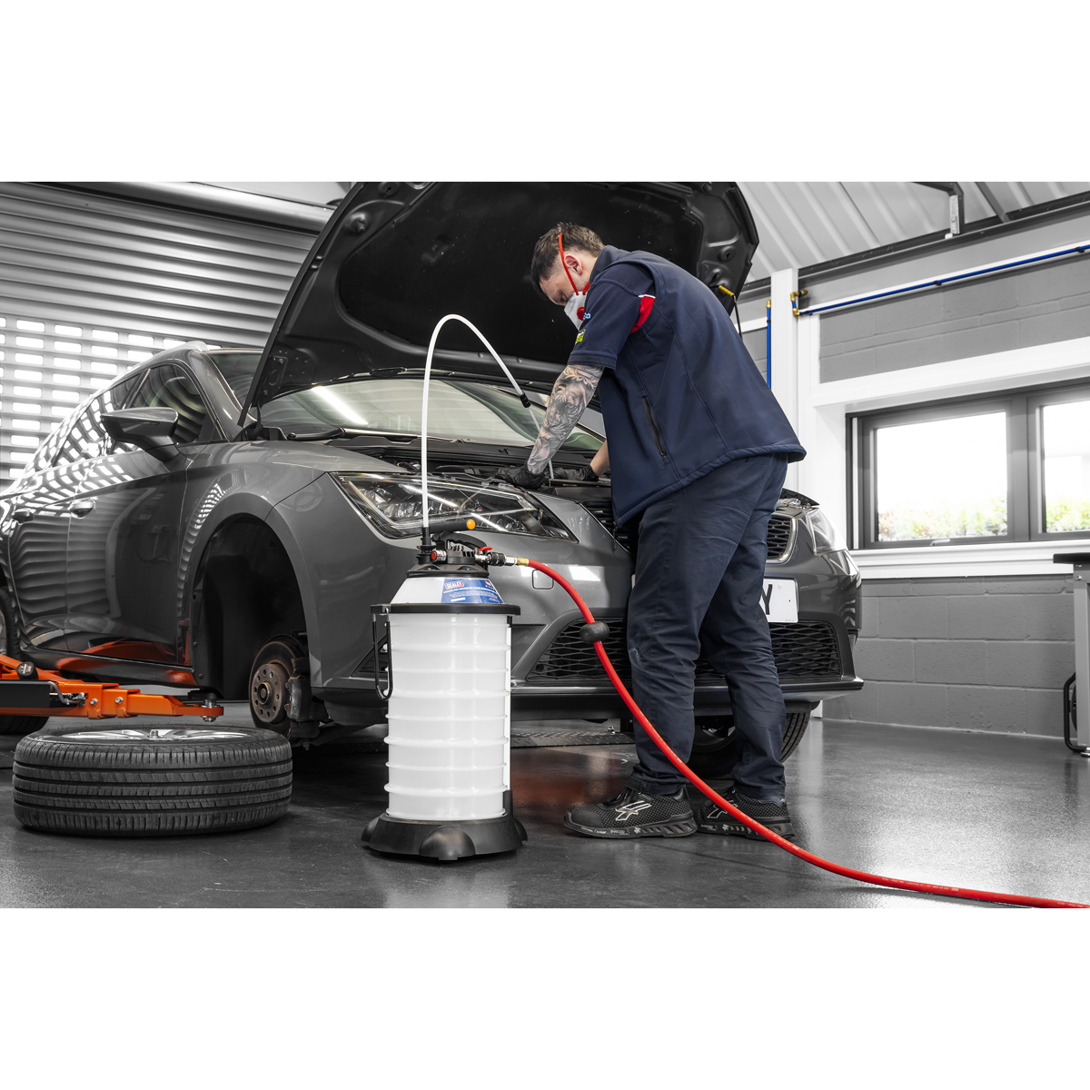 Sealey TP6909 Manual/Air Vacuum Oil & Fluid Extractor Pump 18L