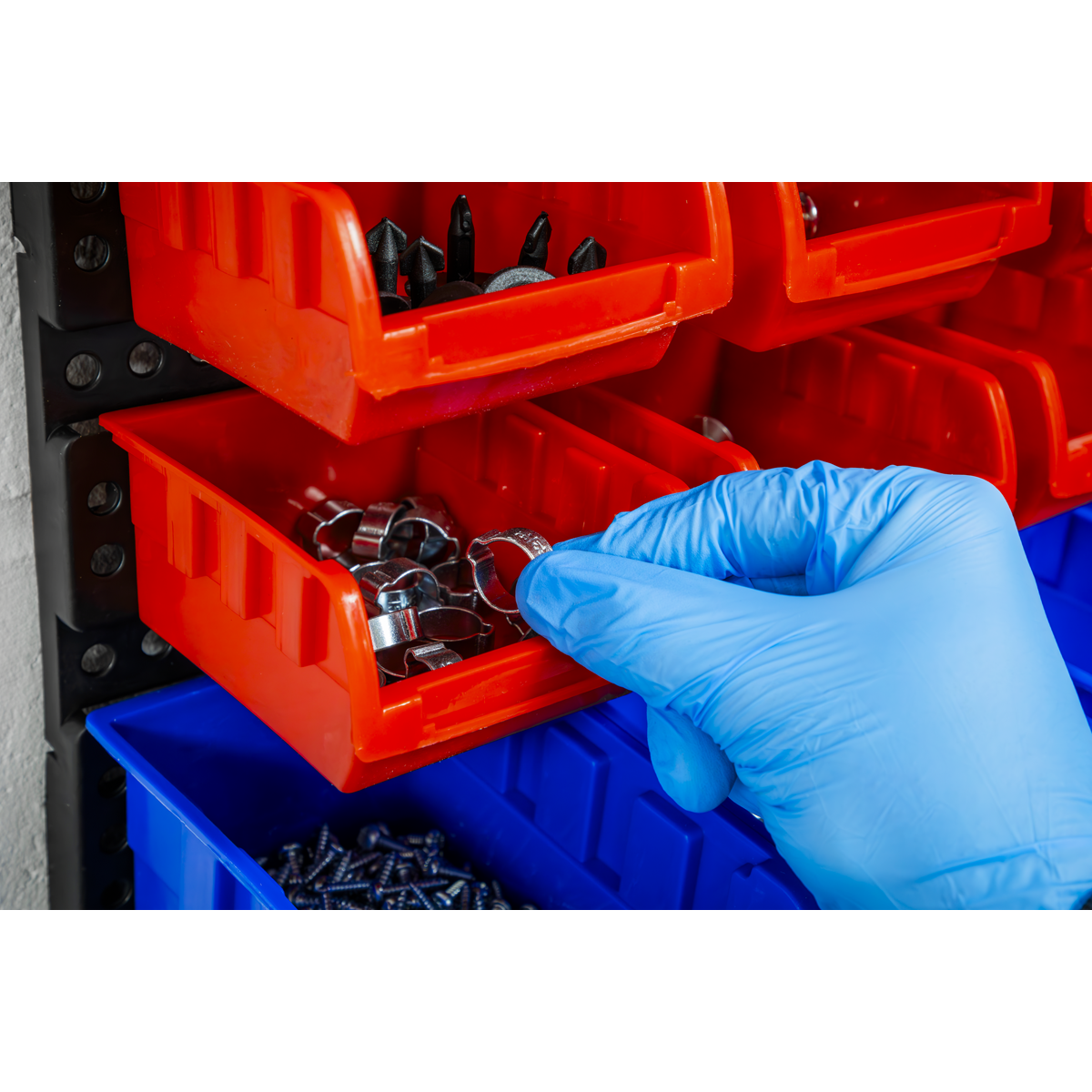 Sealey TPS1569WM Wall Mounting Bin Storage System with 15 Bins