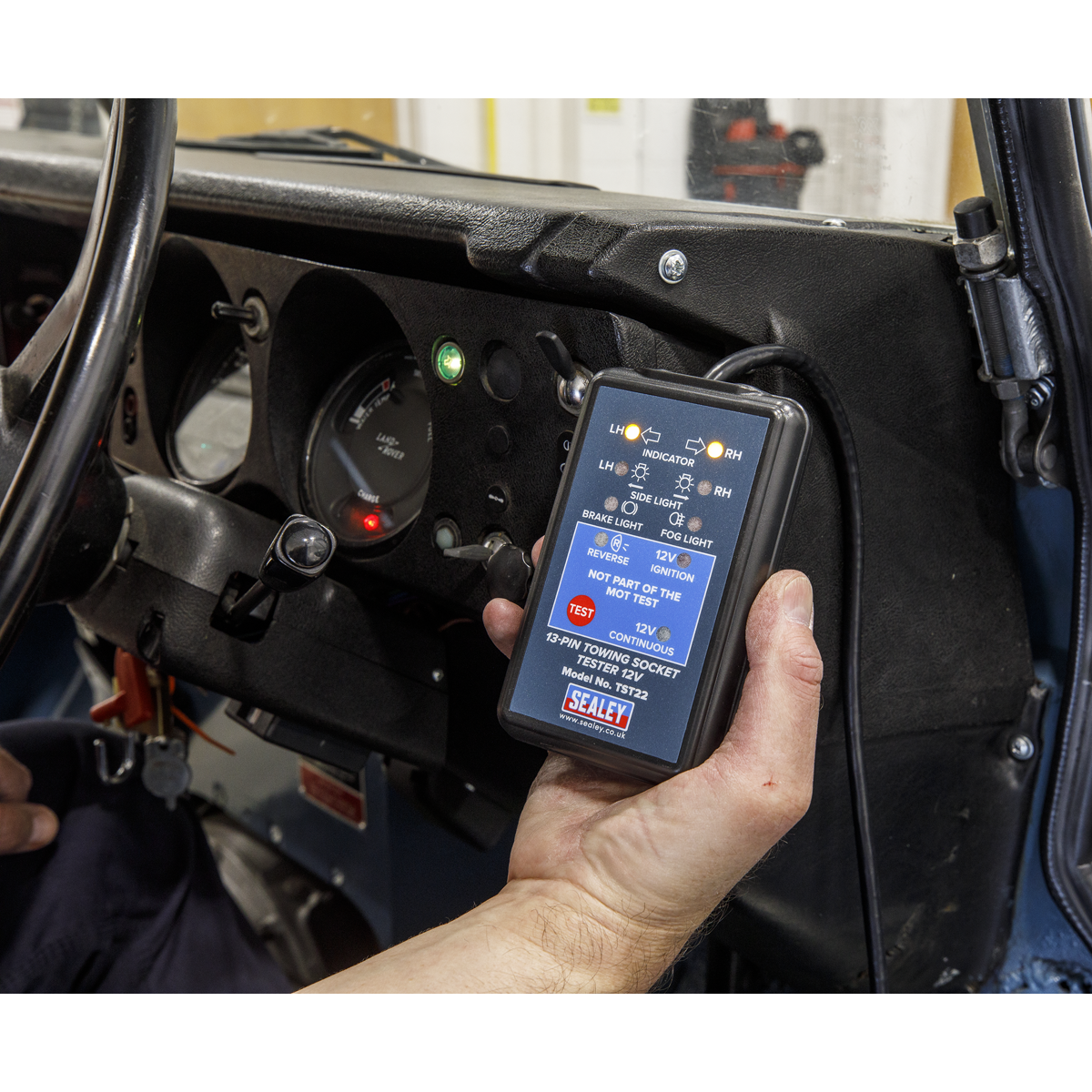 Sealey TST22 Towing Socket Tester 13-Pin 12V - DVSA Approved