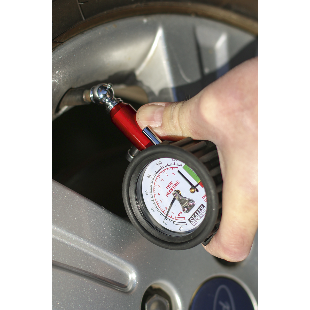 Sealey TSTPDG01 Tyre Pressure Gauge with Tyre Tread Depth Gauge 0-8bar(0-120psi)
