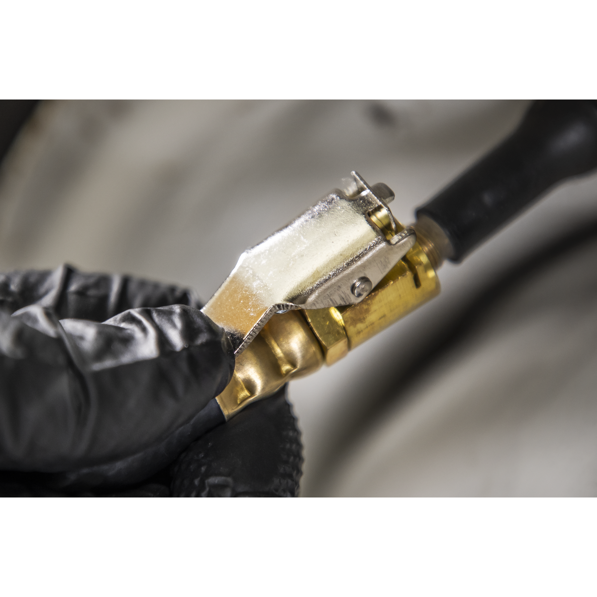 Sealey TST/PG6 Tyre Pressure Gauge with Clip-On Chuck