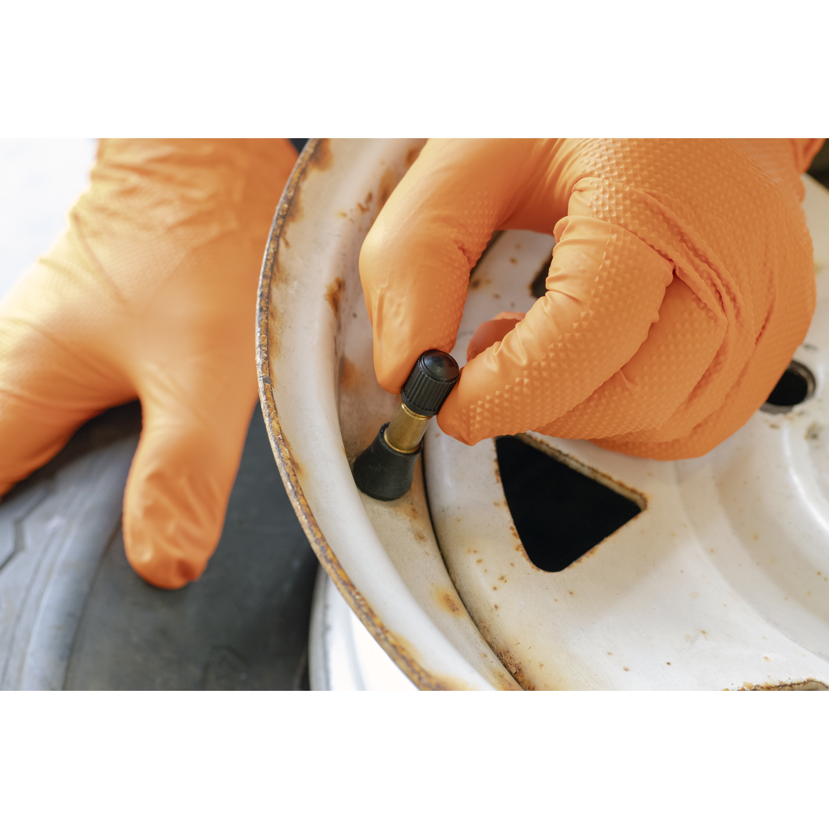 Sealey TV413 Snap-in Tubeless Tyre Valve, Type TR413 - Pack of 100