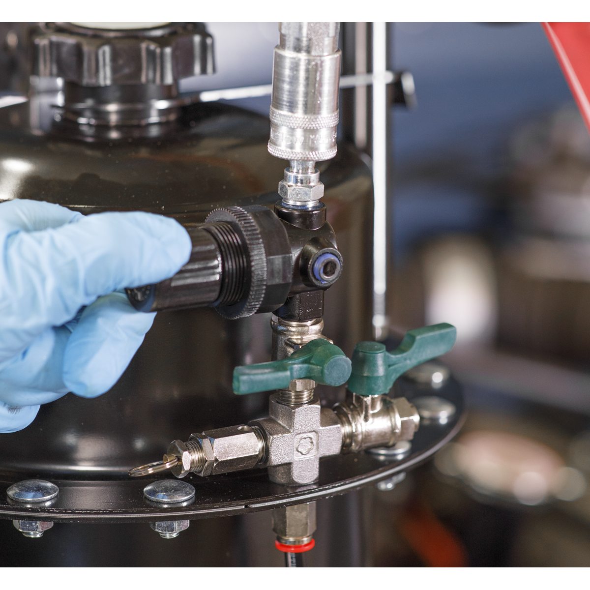 Sealey VS0204A Pneumatic Brake & Clutch Pressure Bleeder Kit 5L