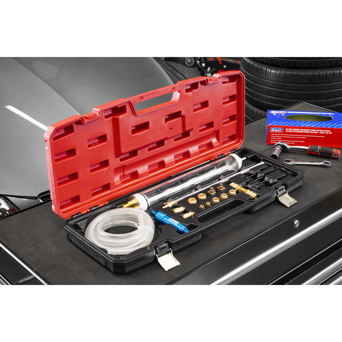 Sealey VS7095 Transmission Oil Refilling Pump & Adaptor Kit for VAG 18pc