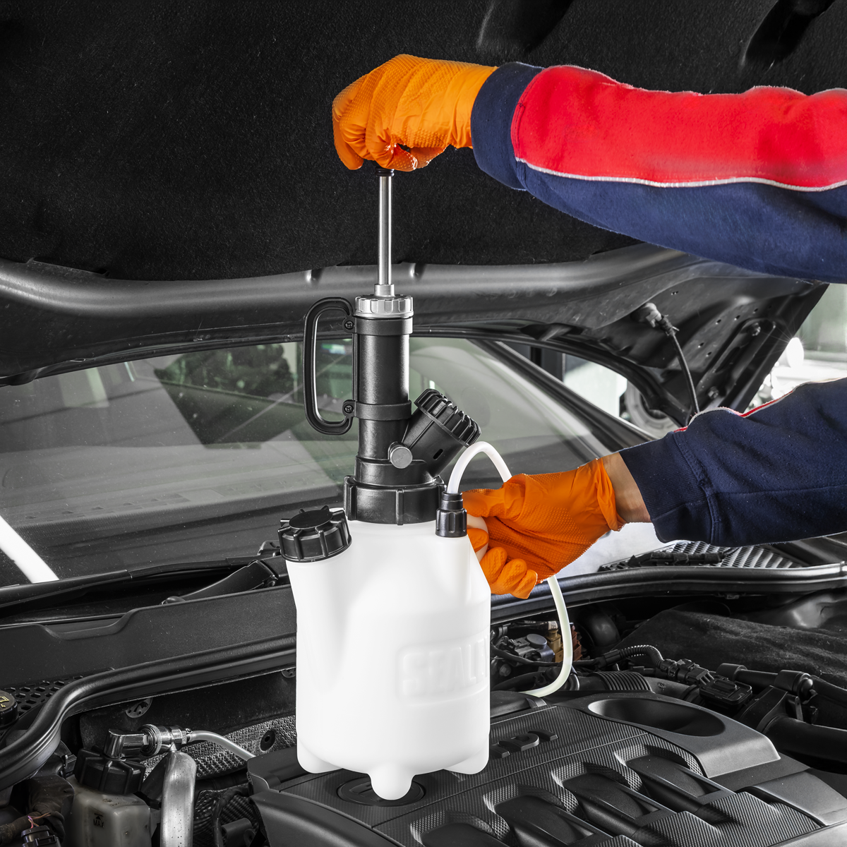 Sealey VS820 Brake & Clutch Bleeding System 2.5L