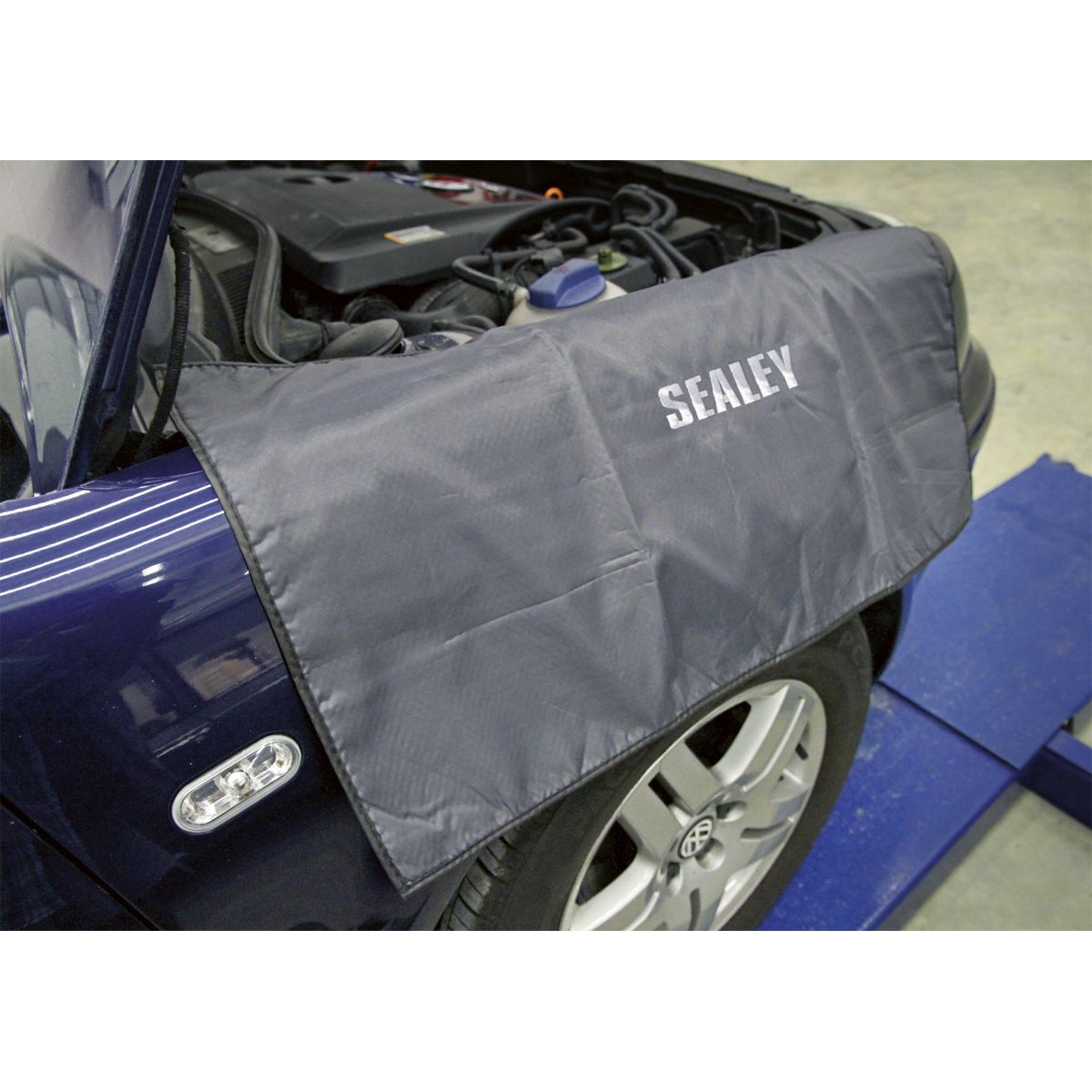 Sealey VS8501 Non-Slip Wing Cover 800 x 450mm