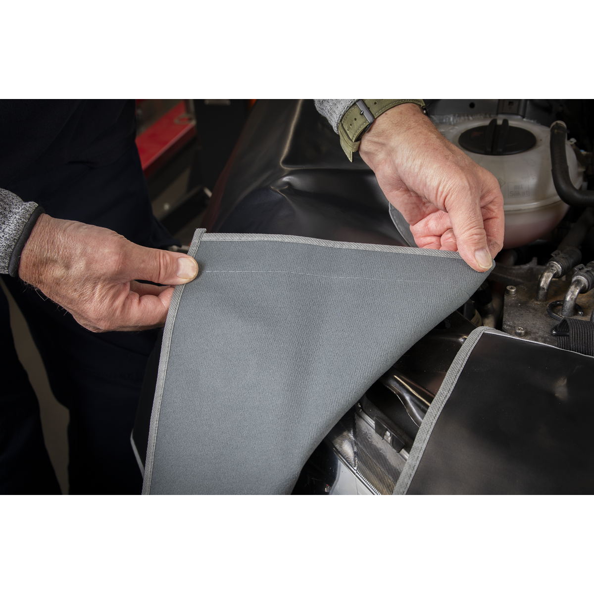 Sealey VS8505 Wing Cover with Hooks