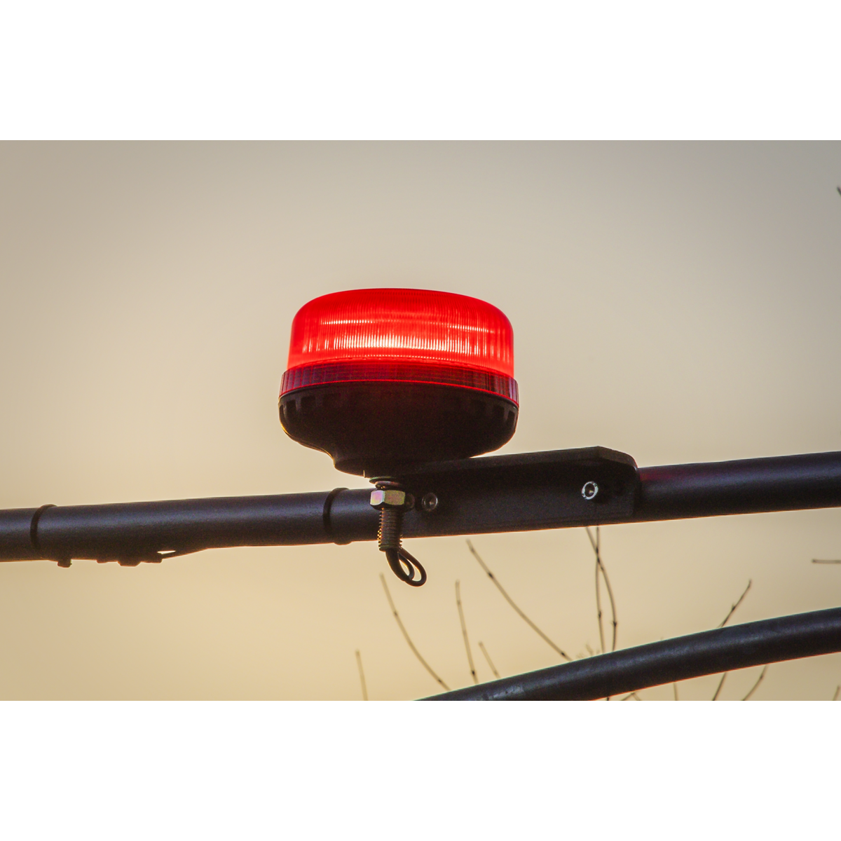 Sealey WB951LEDR Warning Beacon with 12mm Bolt Fixing 36W SMD LED 12/24V - Red