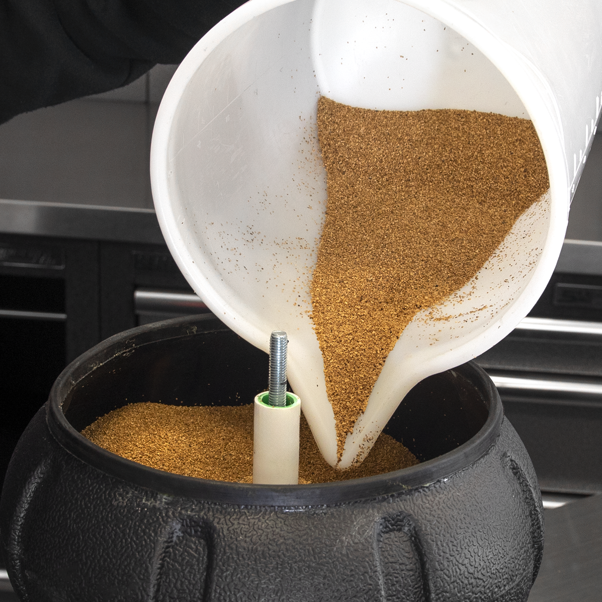Sealey WS12.5KG Walnut Shell Blast Media - Size 16/30 - 12.5kg Tub